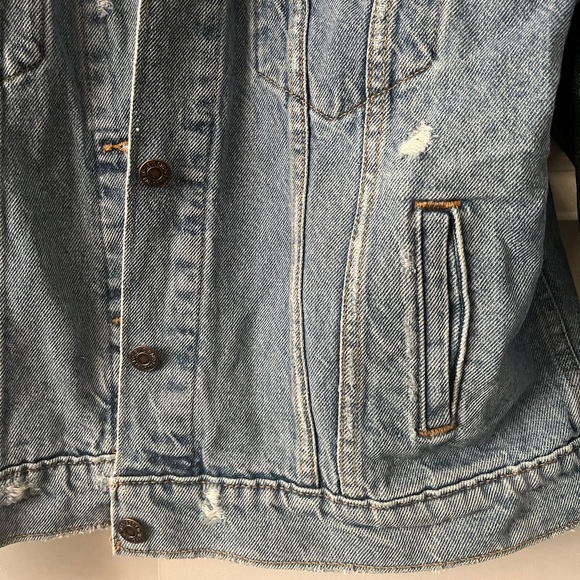 Distressed Levi’s Red Tab Denim Jacket - Medium - Picture 5 of 10